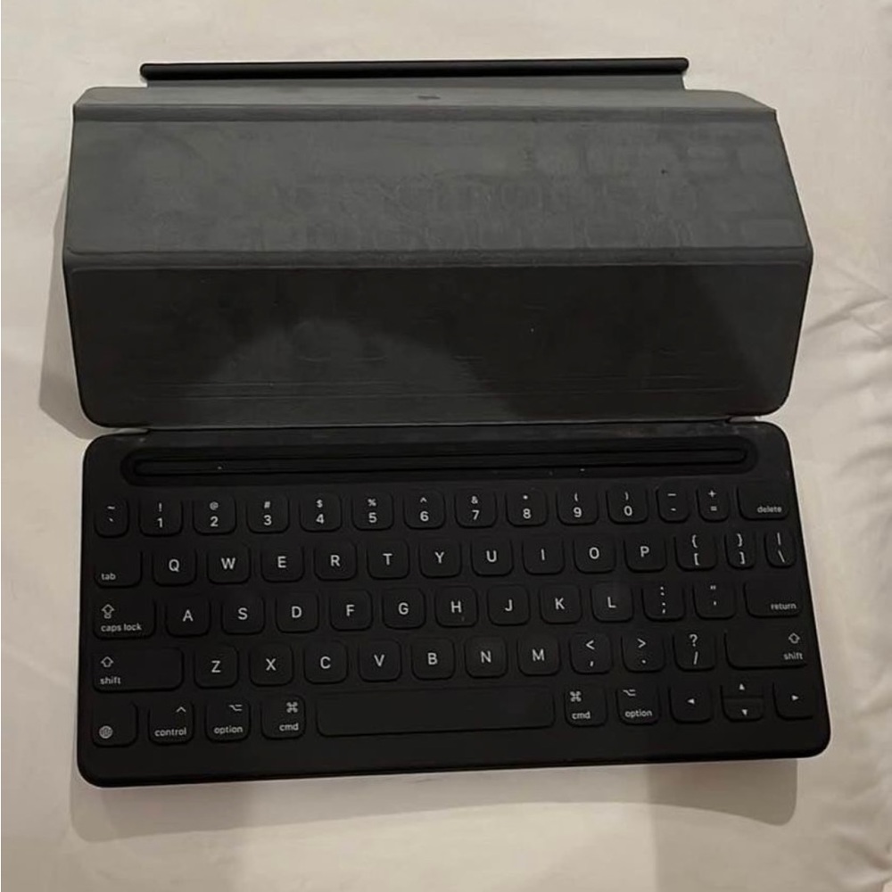 Apple iPad Keyboard
